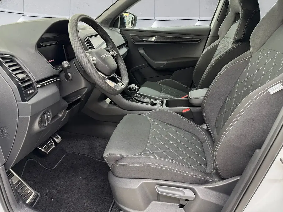 Skoda Karoq - Thumbnail 4