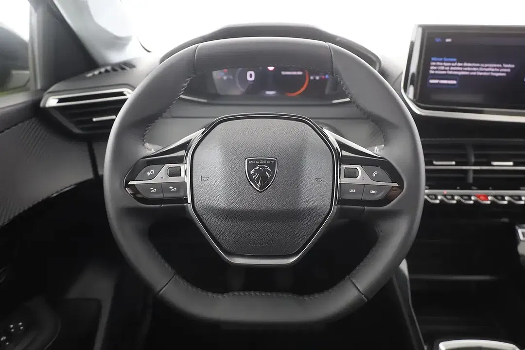 Peugeot 208 - Thumbnail 13