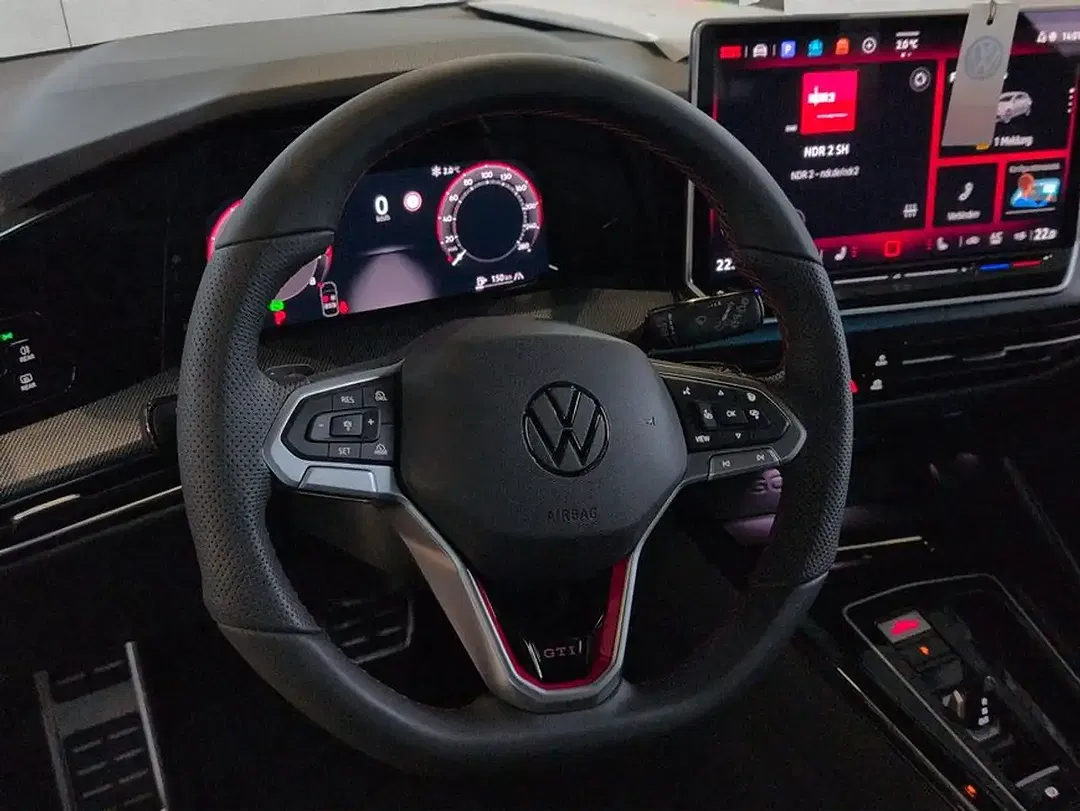 Volkswagen Golf GTI - Thumbnail 11