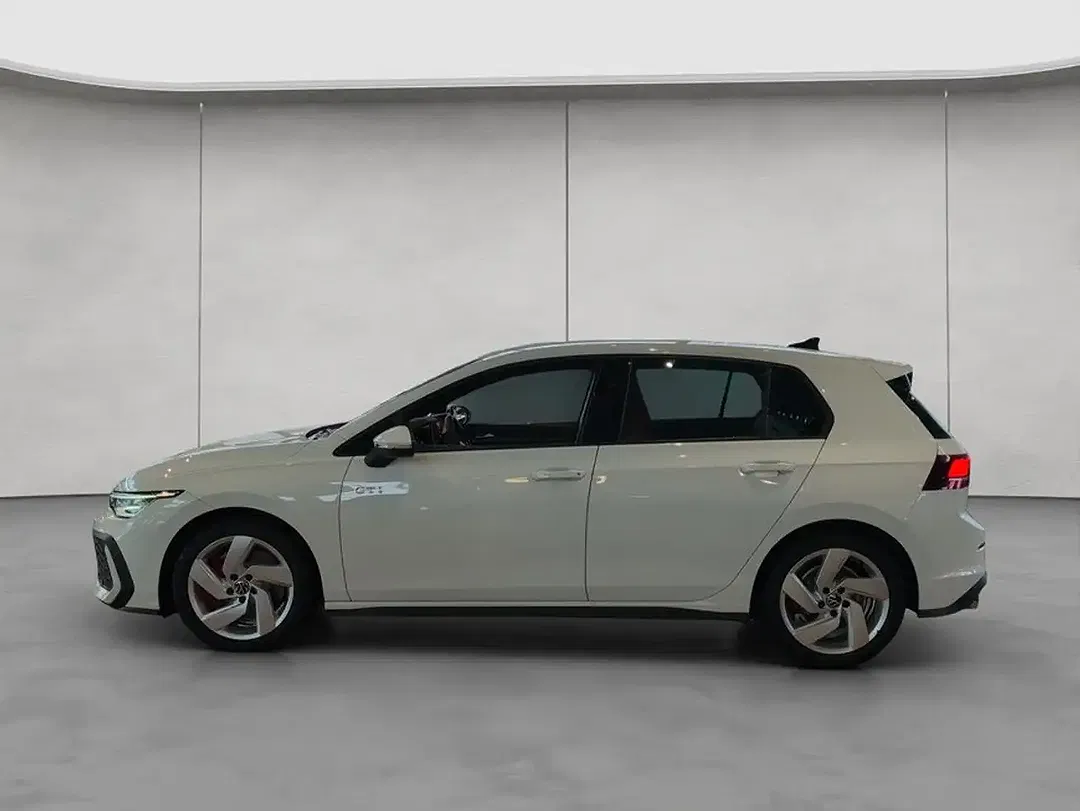 Volkswagen Golf GTI - Thumbnail 2