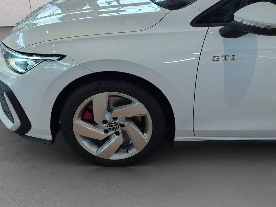Volkswagen Golf GTI - Thumbnail 28