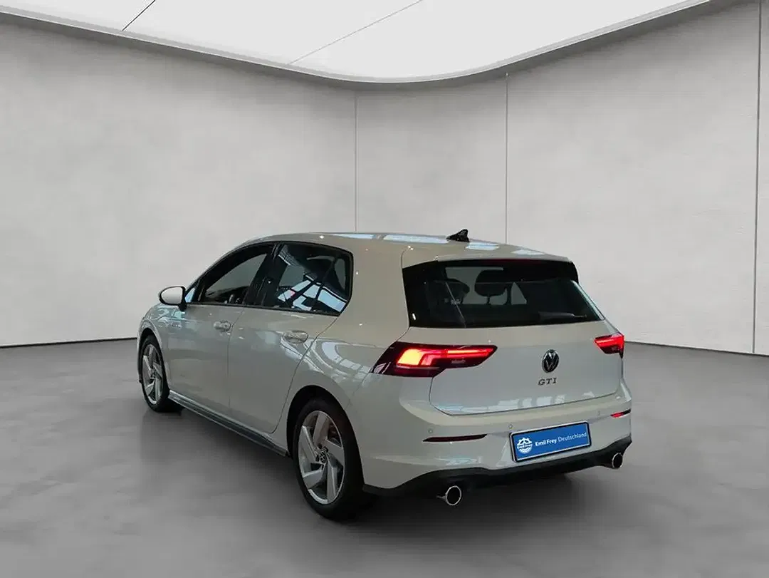 Volkswagen Golf GTI - Thumbnail 3