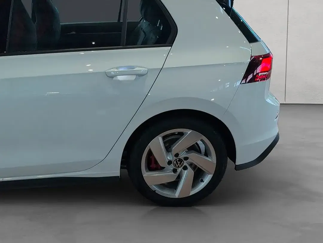 Volkswagen Golf GTI - Thumbnail 30