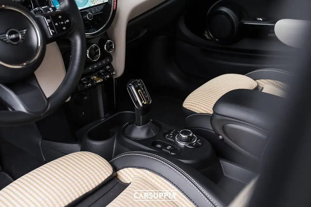 MINI Cooper SE - Thumbnail 13