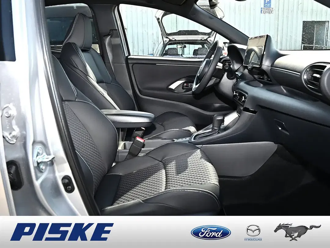 Mazda 2 - Thumbnail 2