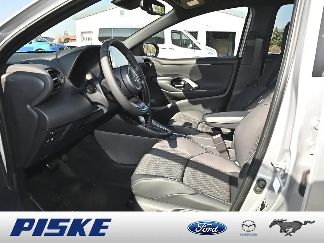 Mazda 2 - Thumbnail 7