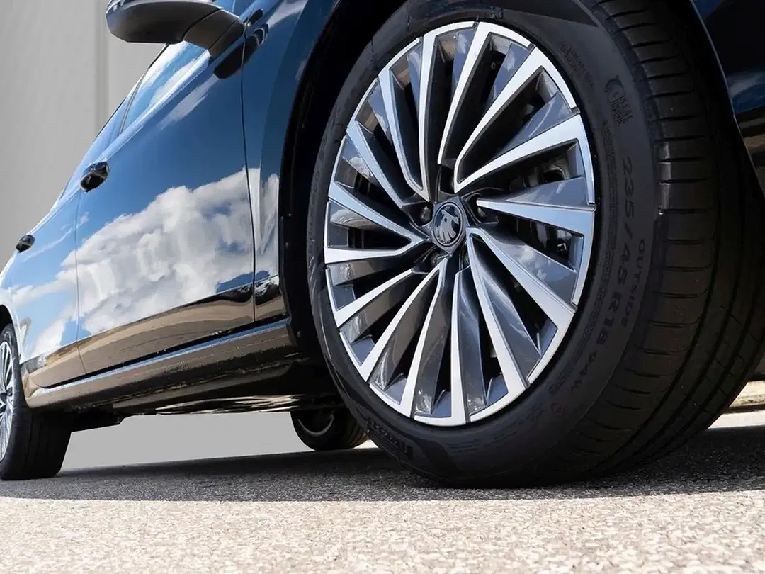 Skoda Superb - Thumbnail 5