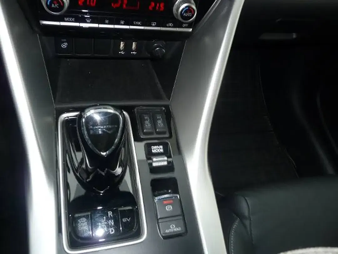 Mitsubishi Eclipse Cross - Thumbnail 11