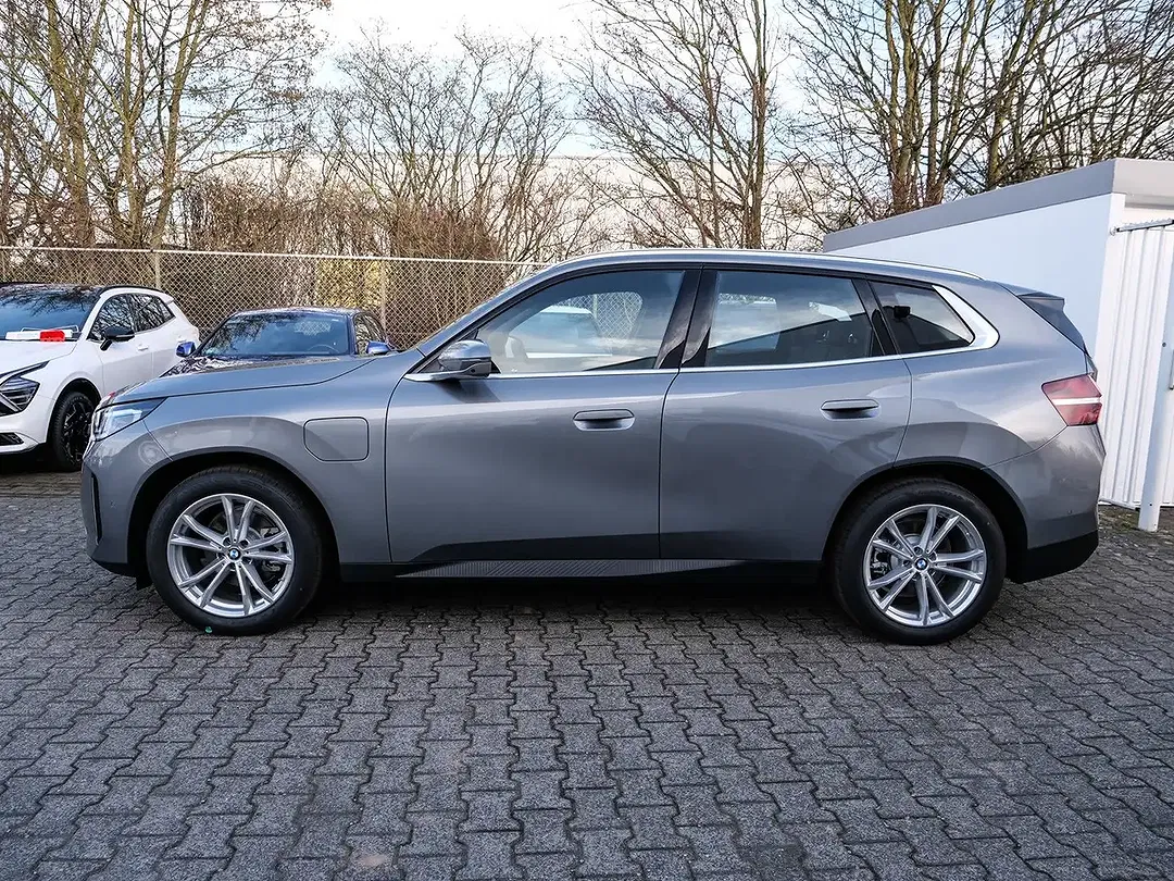 BMW X3 - Thumbnail 3