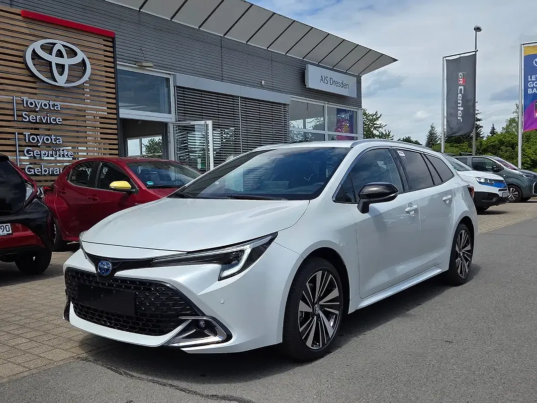 Toyota Corolla - Thumbnail 1