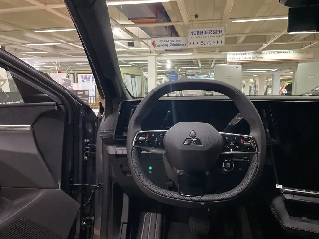 Mitsubishi Eclipse Cross - Thumbnail 11