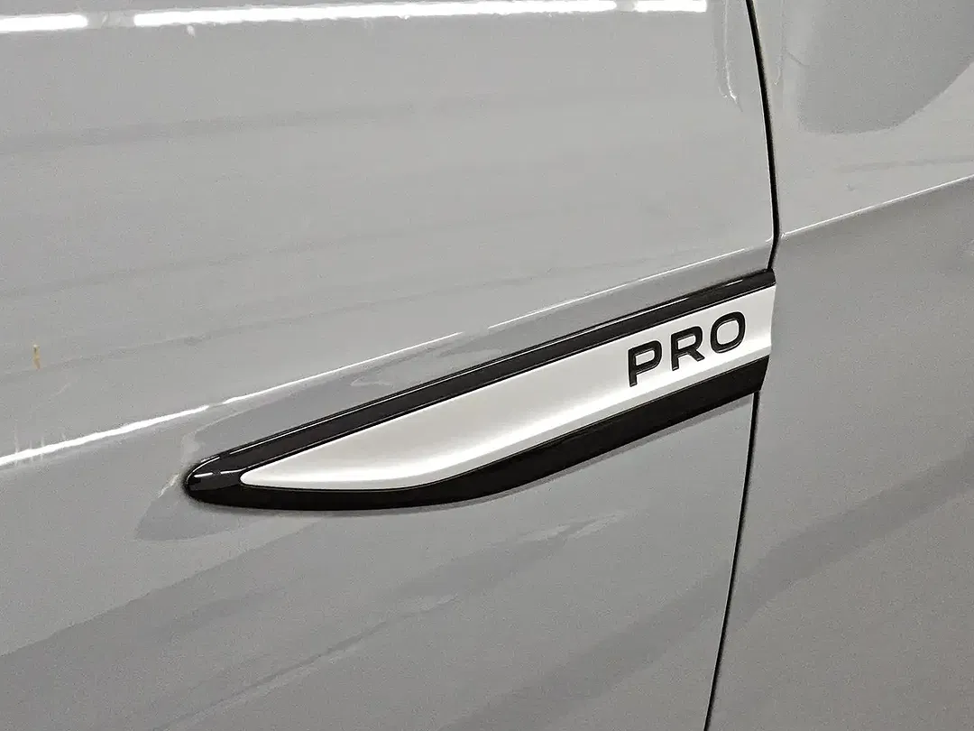Volkswagen ID.4 - Thumbnail 11