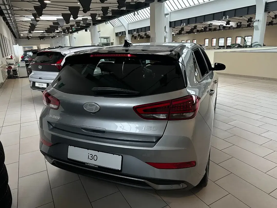Hyundai i30 - Thumbnail 3
