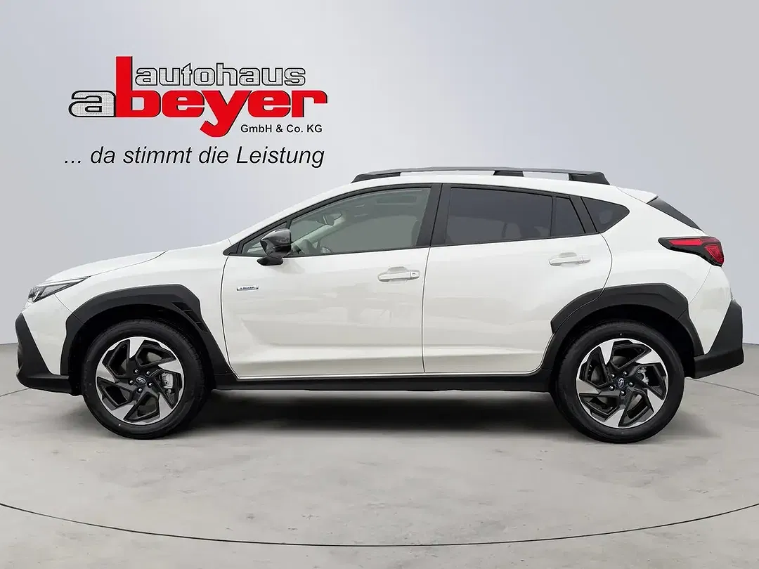 Subaru Crosstrek - Thumbnail 2