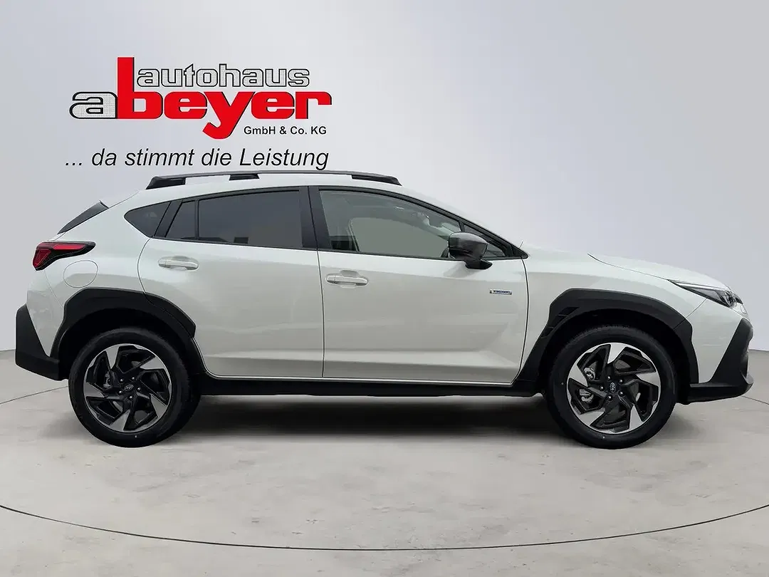 Subaru Crosstrek - Thumbnail 6