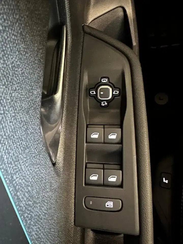 Opel Astra - Thumbnail 10