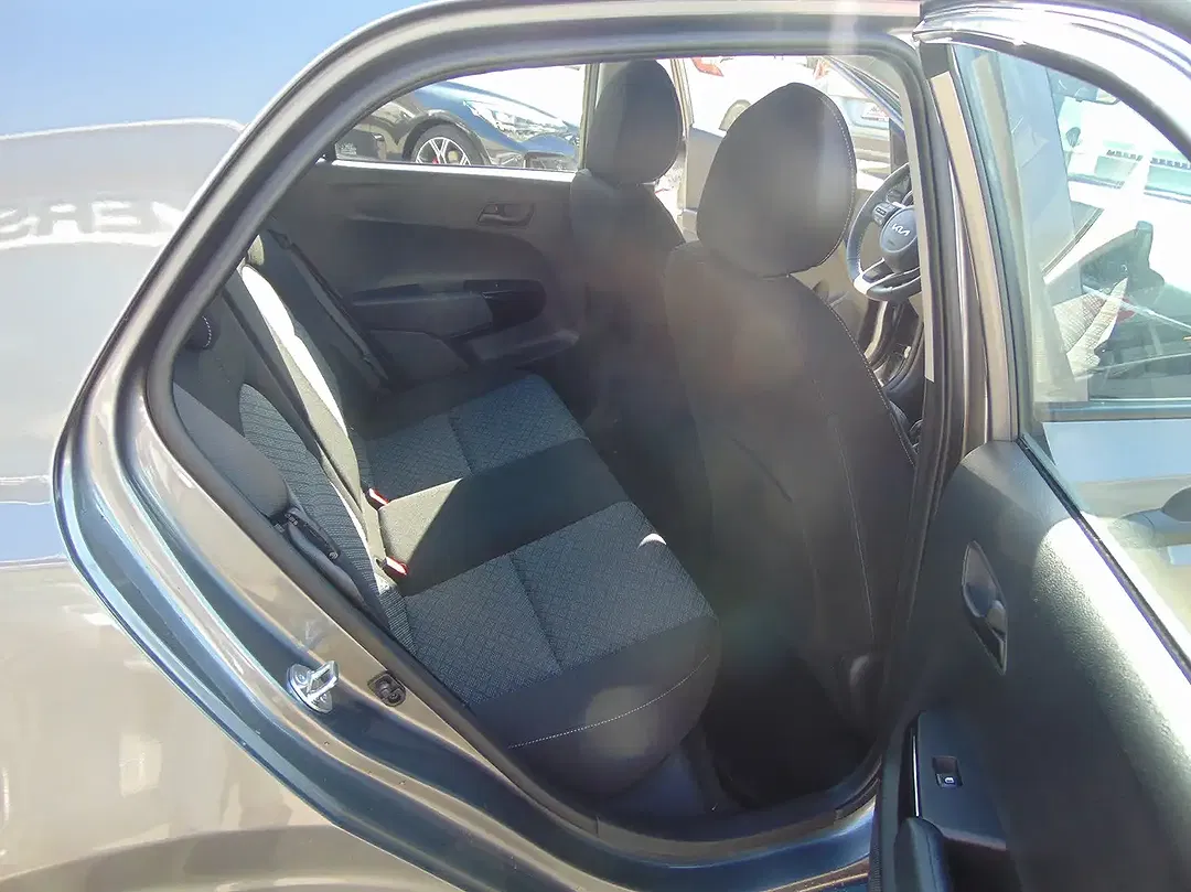 Kia Picanto - Thumbnail 10