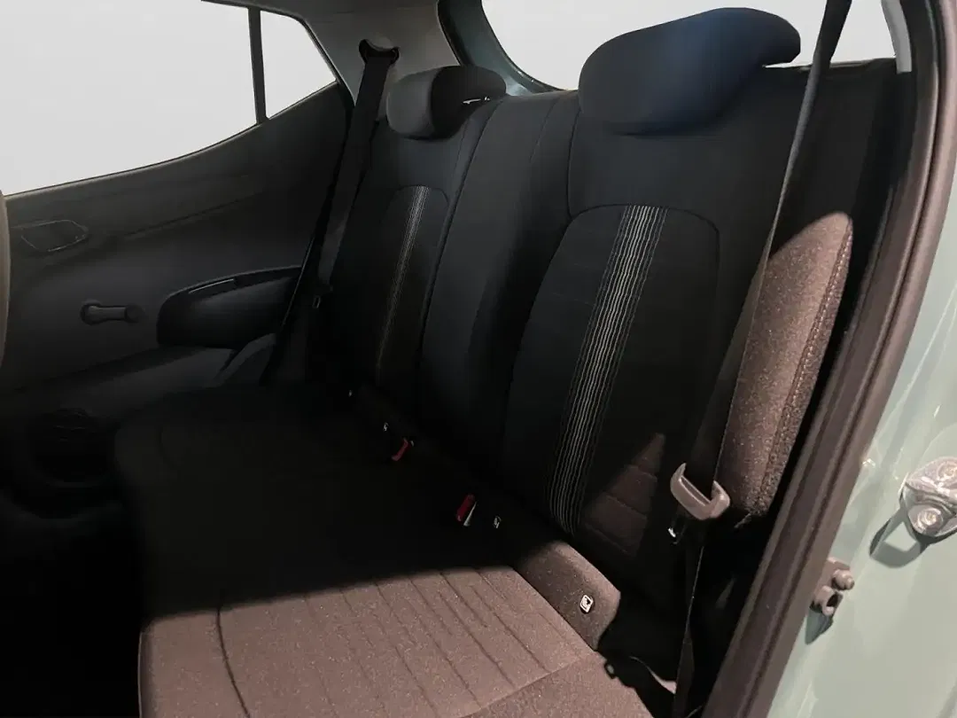 Hyundai i10 - Thumbnail 14
