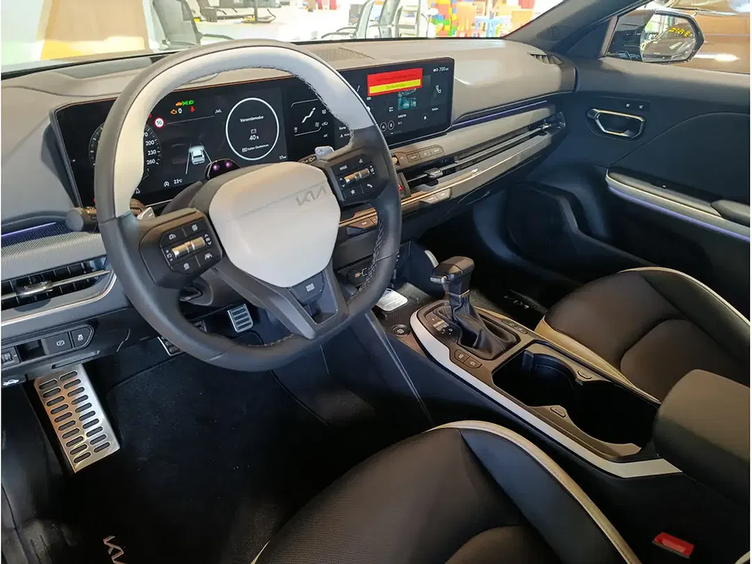 Kia K4 - Thumbnail 6