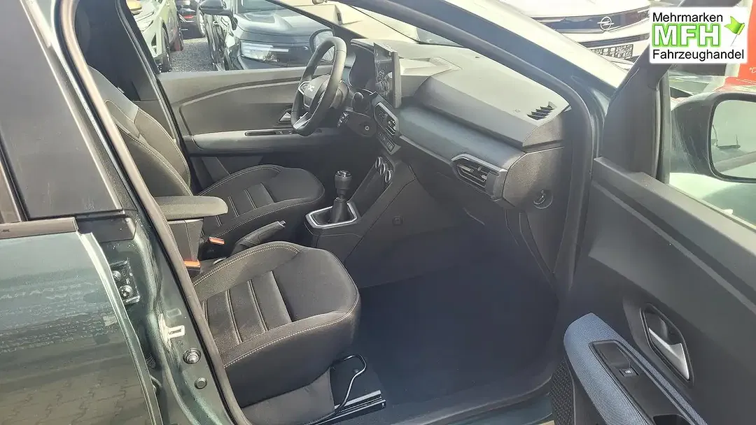 Dacia Sandero - Thumbnail 10
