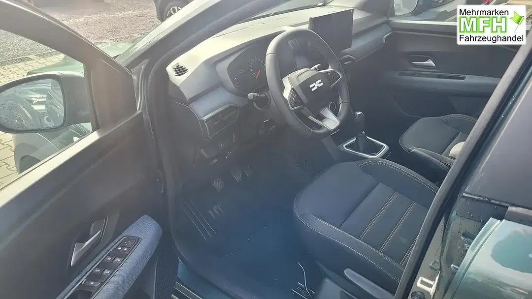 Dacia Sandero - Thumbnail 7