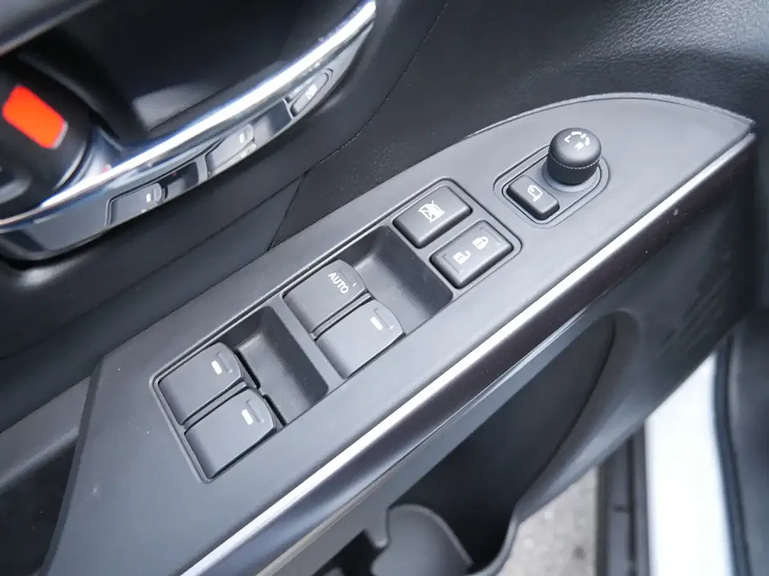 Suzuki S-Cross - Thumbnail 10