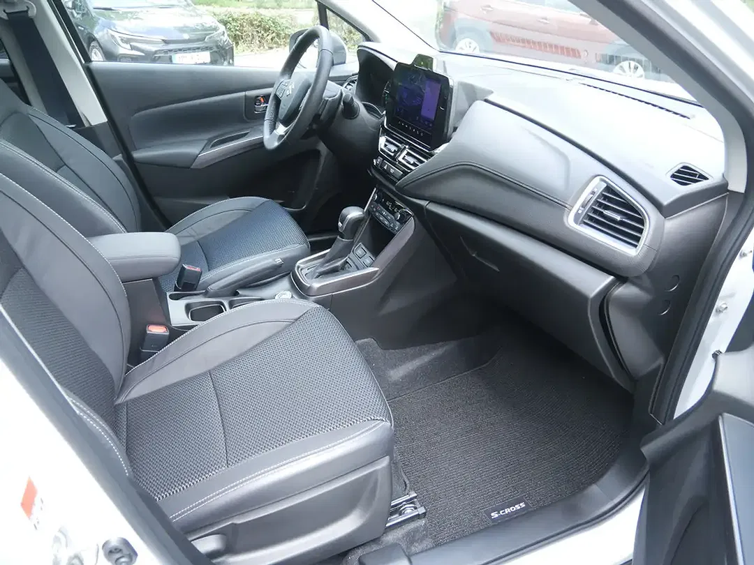 Suzuki S-Cross - Thumbnail 8