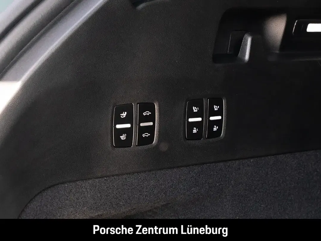 Porsche Cayenne - Thumbnail 22
