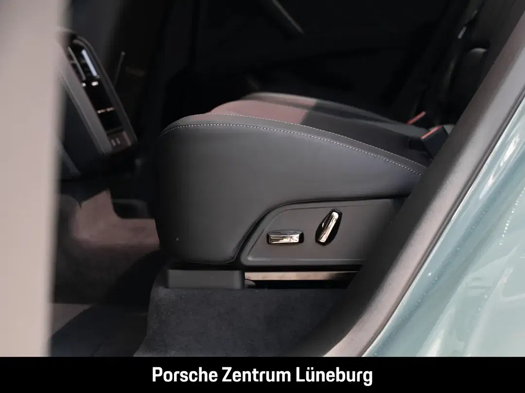 Porsche Cayenne - Thumbnail 24