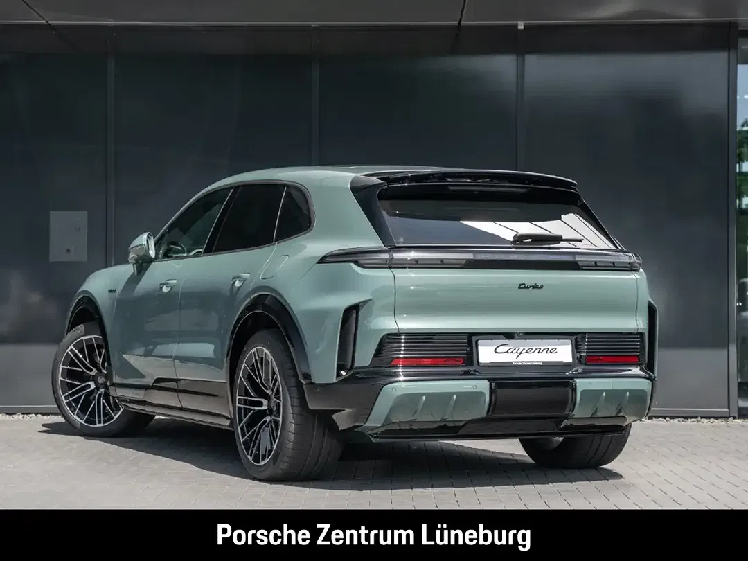 Porsche Cayenne - Thumbnail 3