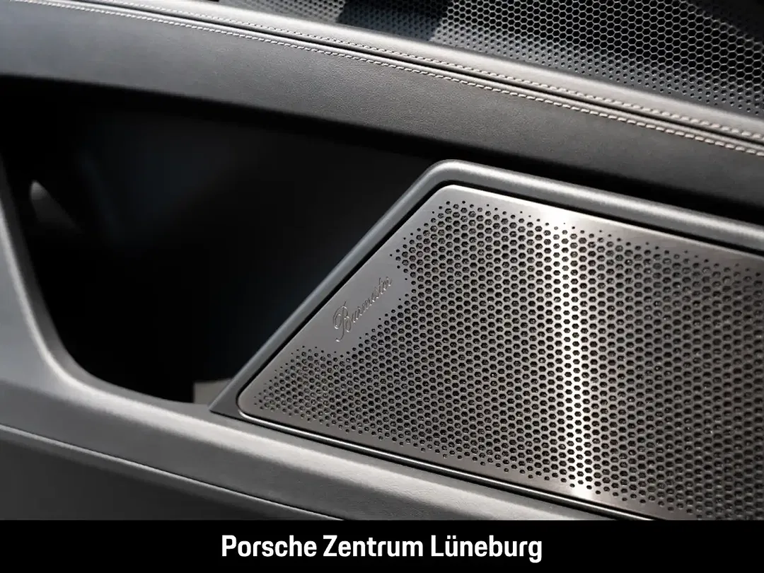 Porsche Cayenne - Thumbnail 30
