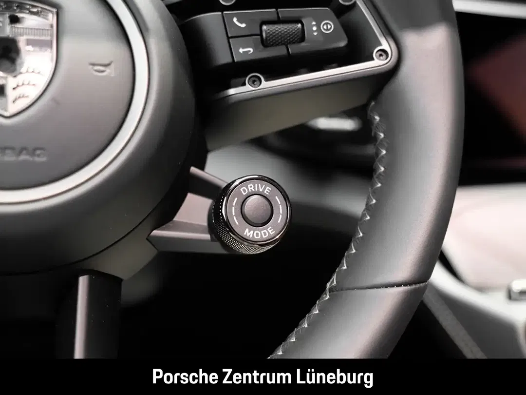 Porsche Cayenne - Thumbnail 32
