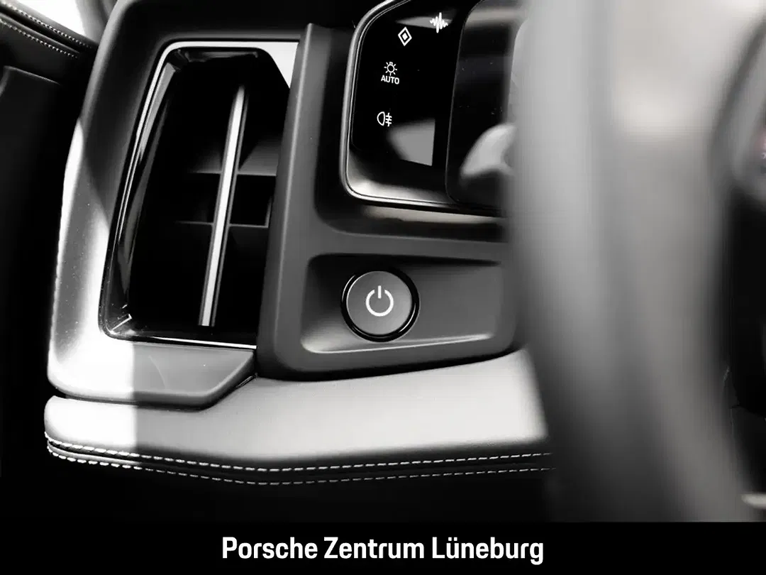 Porsche Cayenne - Thumbnail 37