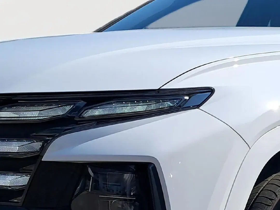 Hyundai TUCSON - Thumbnail 5