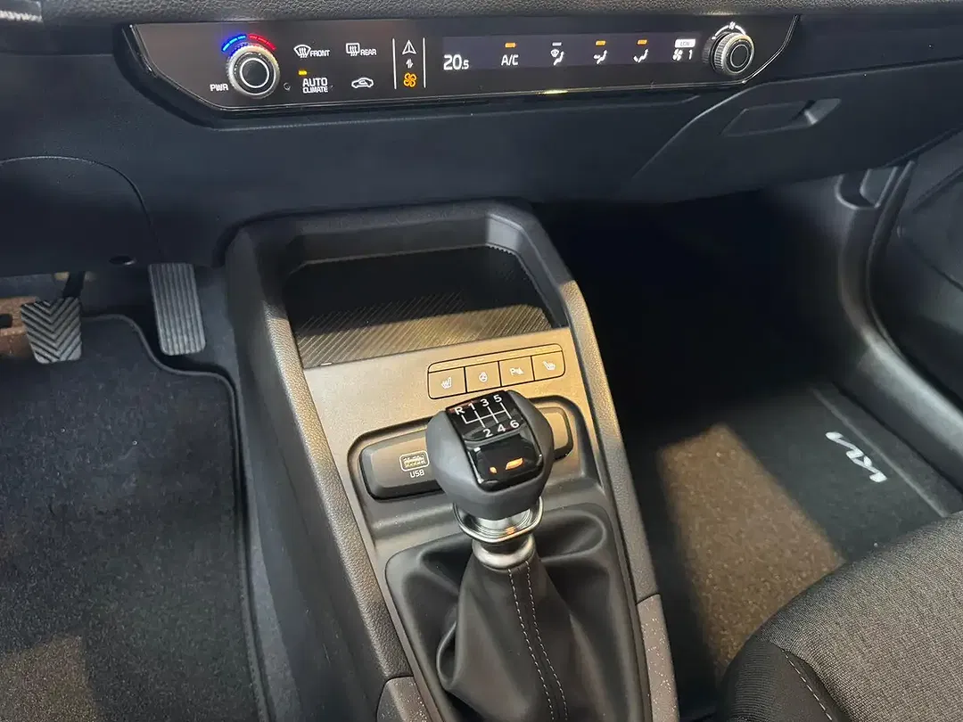 Kia Stonic - Thumbnail 12