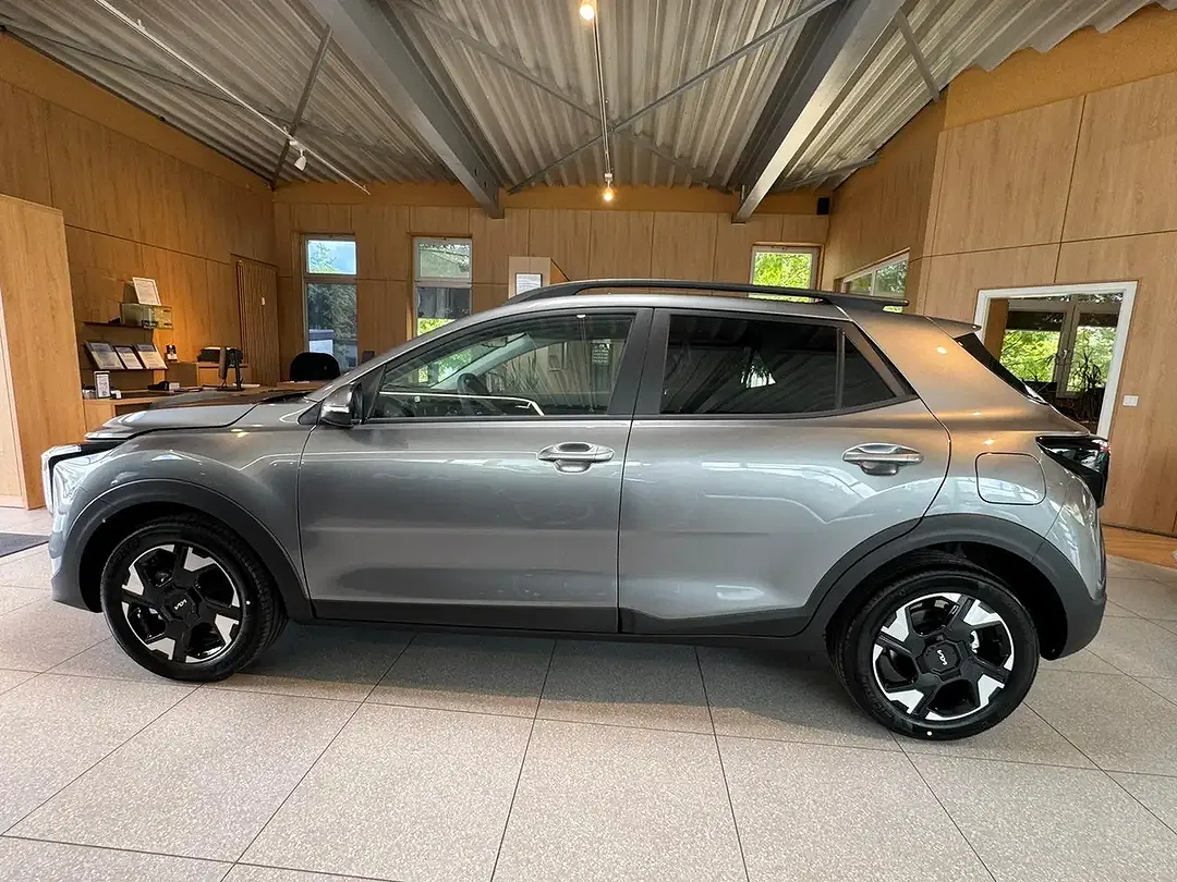 Kia Stonic - Thumbnail 3