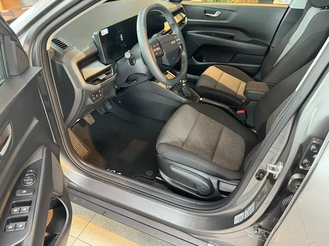 Kia Stonic - Thumbnail 8