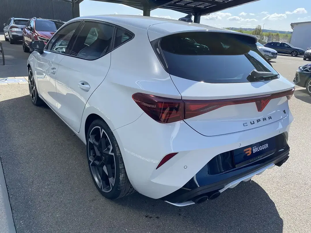 CUPRA Leon - Thumbnail 4