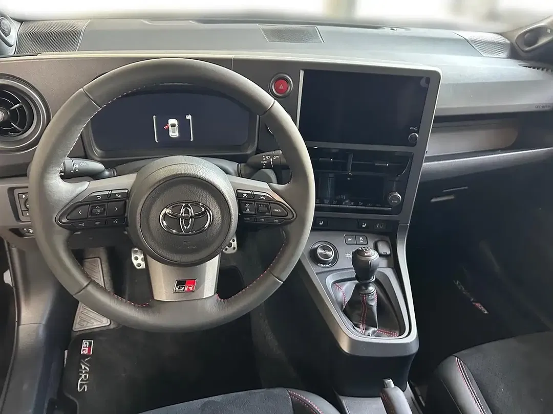 Toyota Yaris - Thumbnail 14