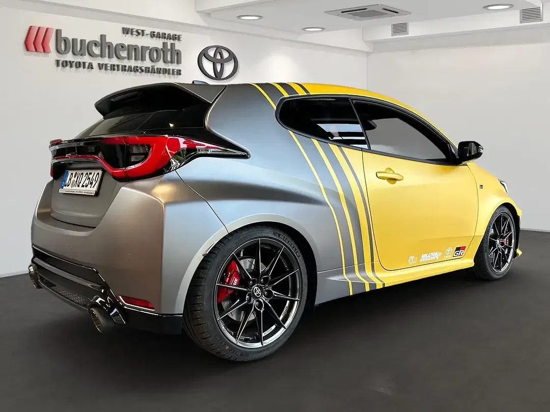 Toyota Yaris - Thumbnail 5