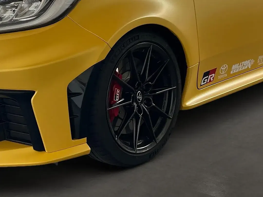 Toyota Yaris - Thumbnail 8