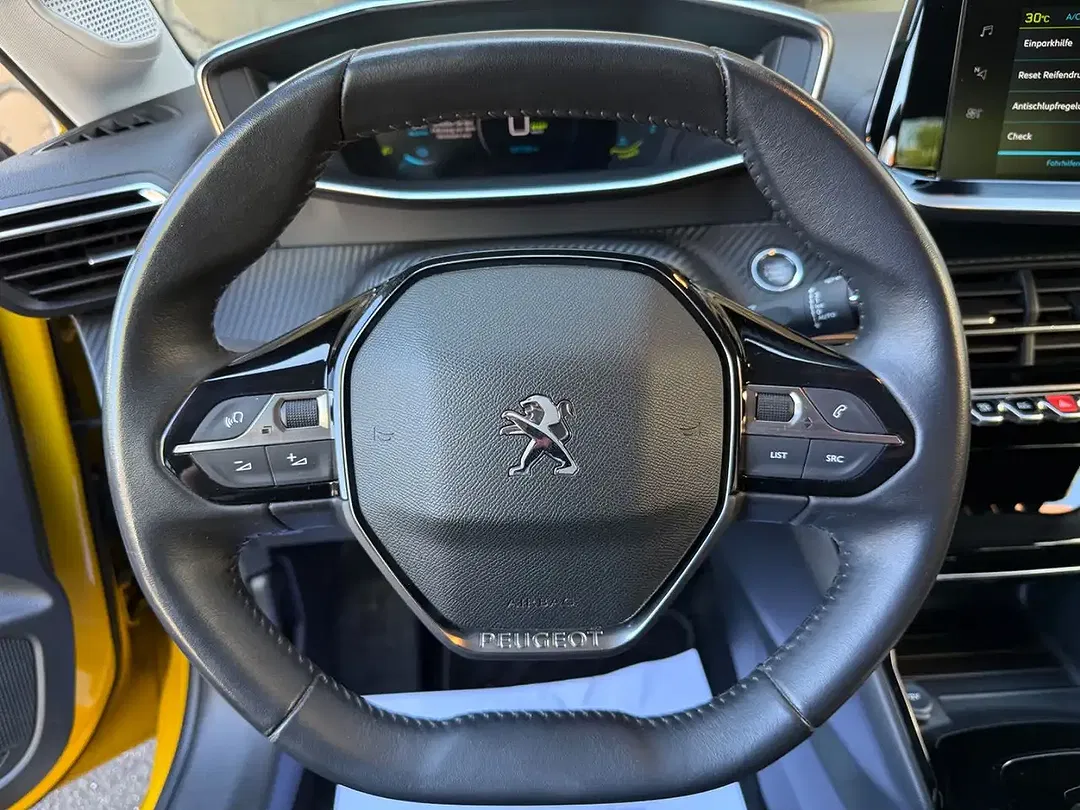 Peugeot 208 - Thumbnail 14