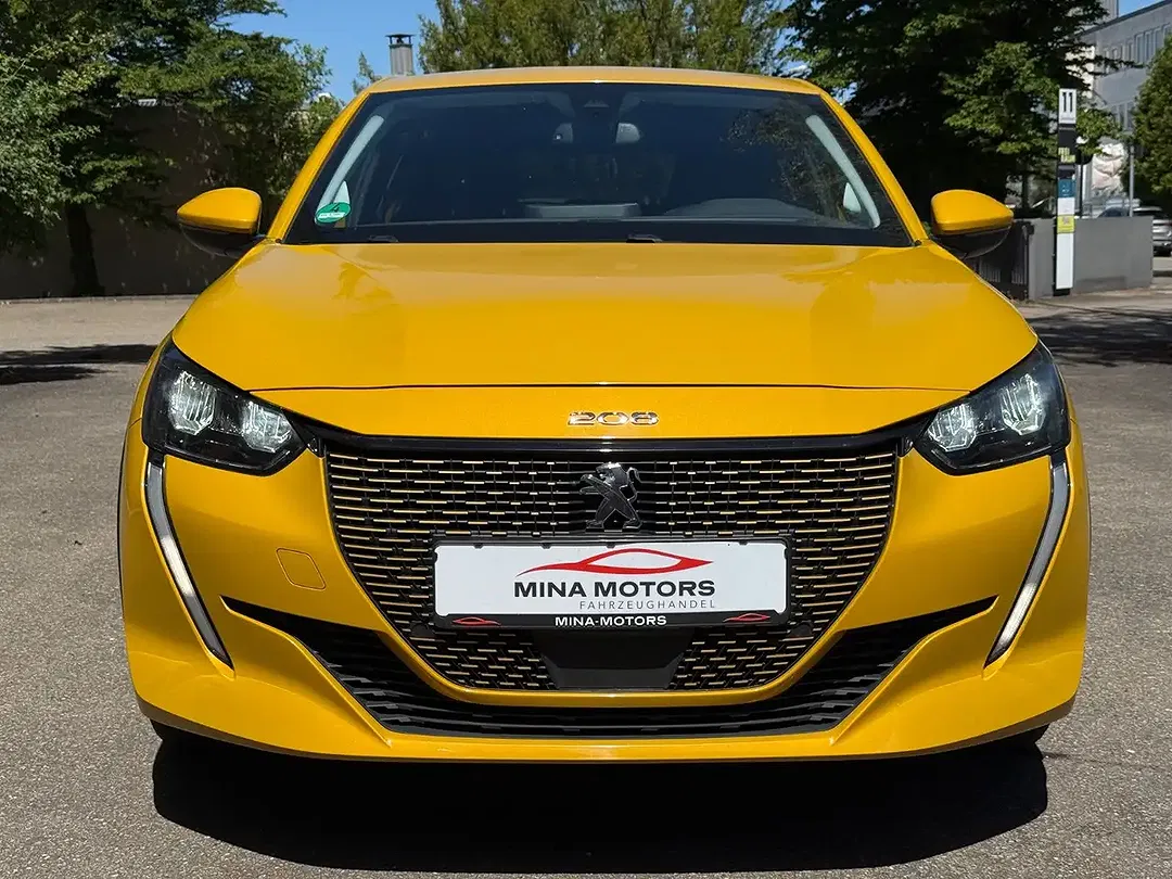 Peugeot 208 - Thumbnail 2