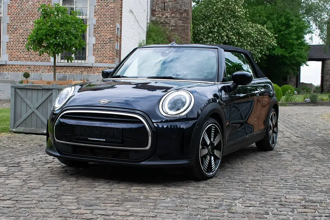 MINI One Cabrio - Thumbnail 2