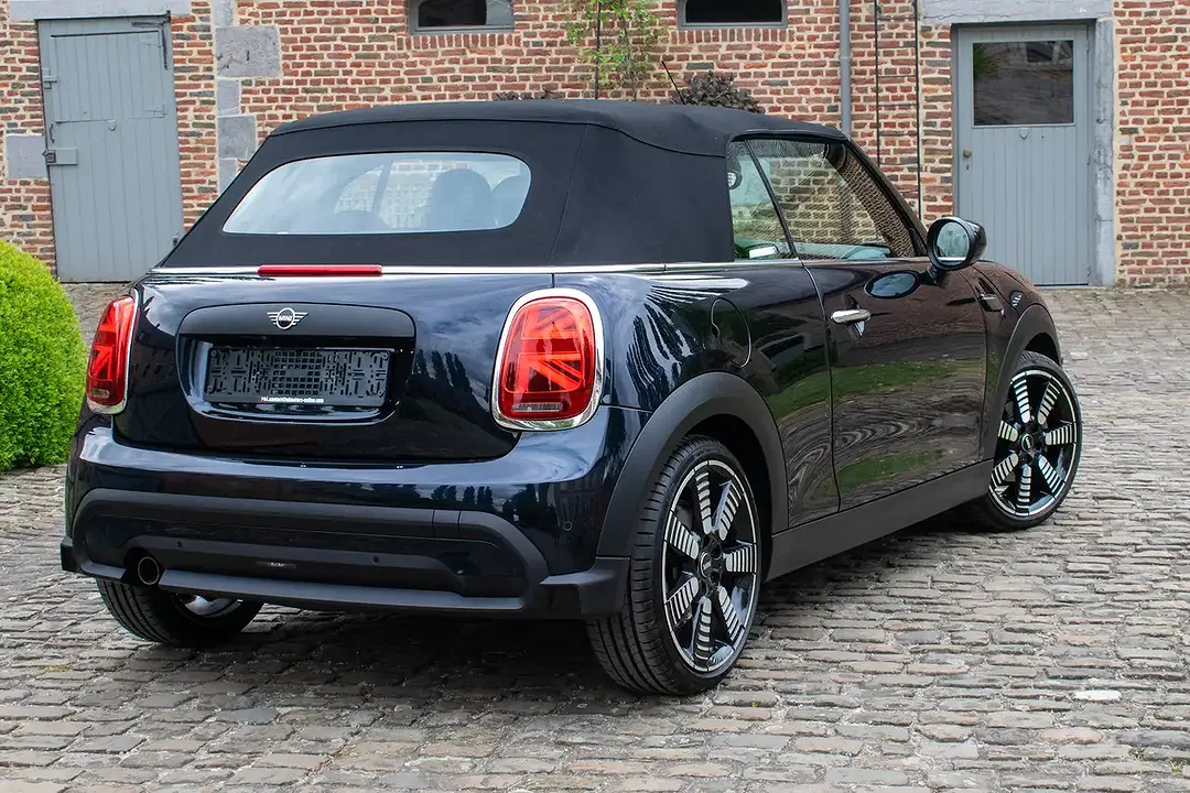 MINI One Cabrio - Thumbnail 4