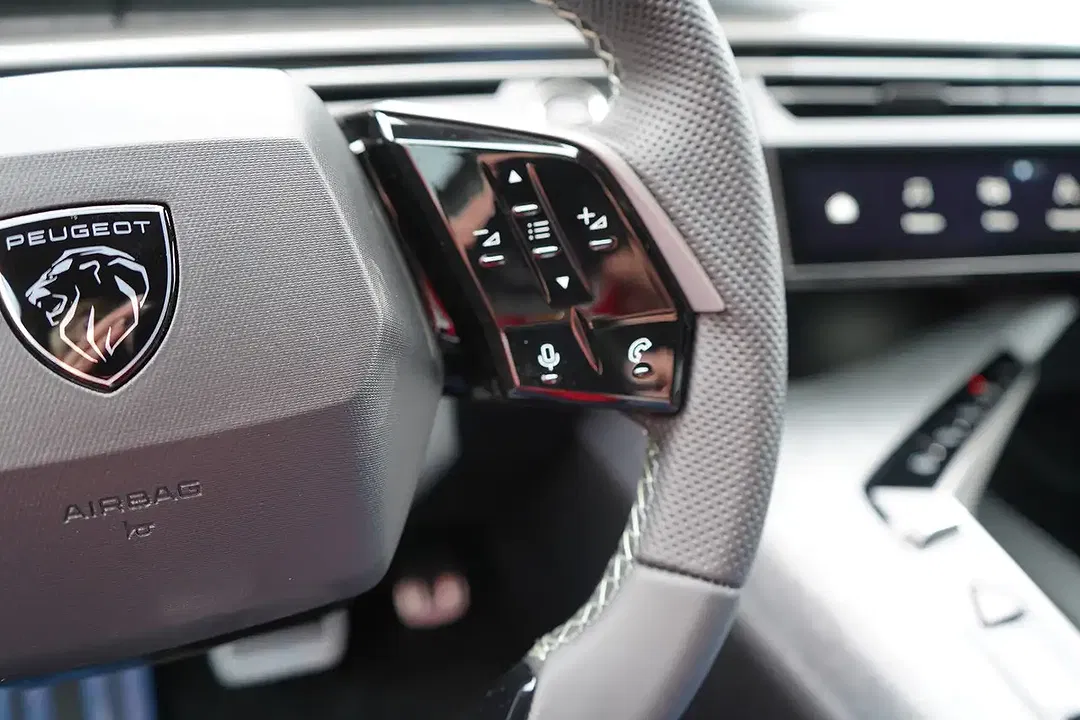 Peugeot 3008 - Thumbnail 12