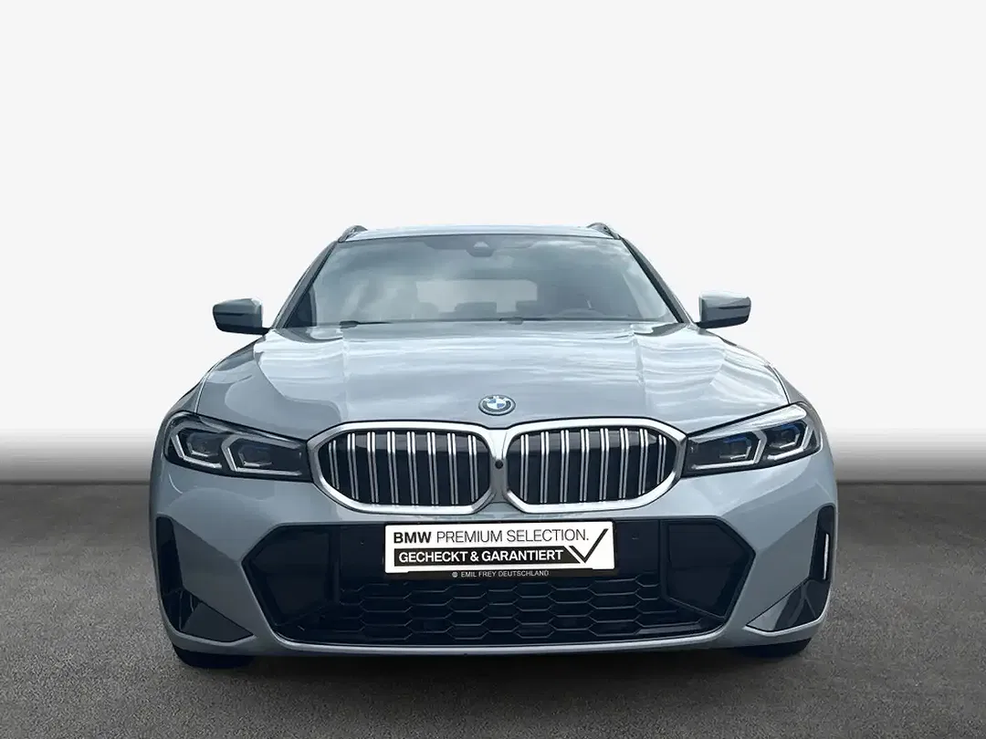 BMW 330 - Thumbnail 3