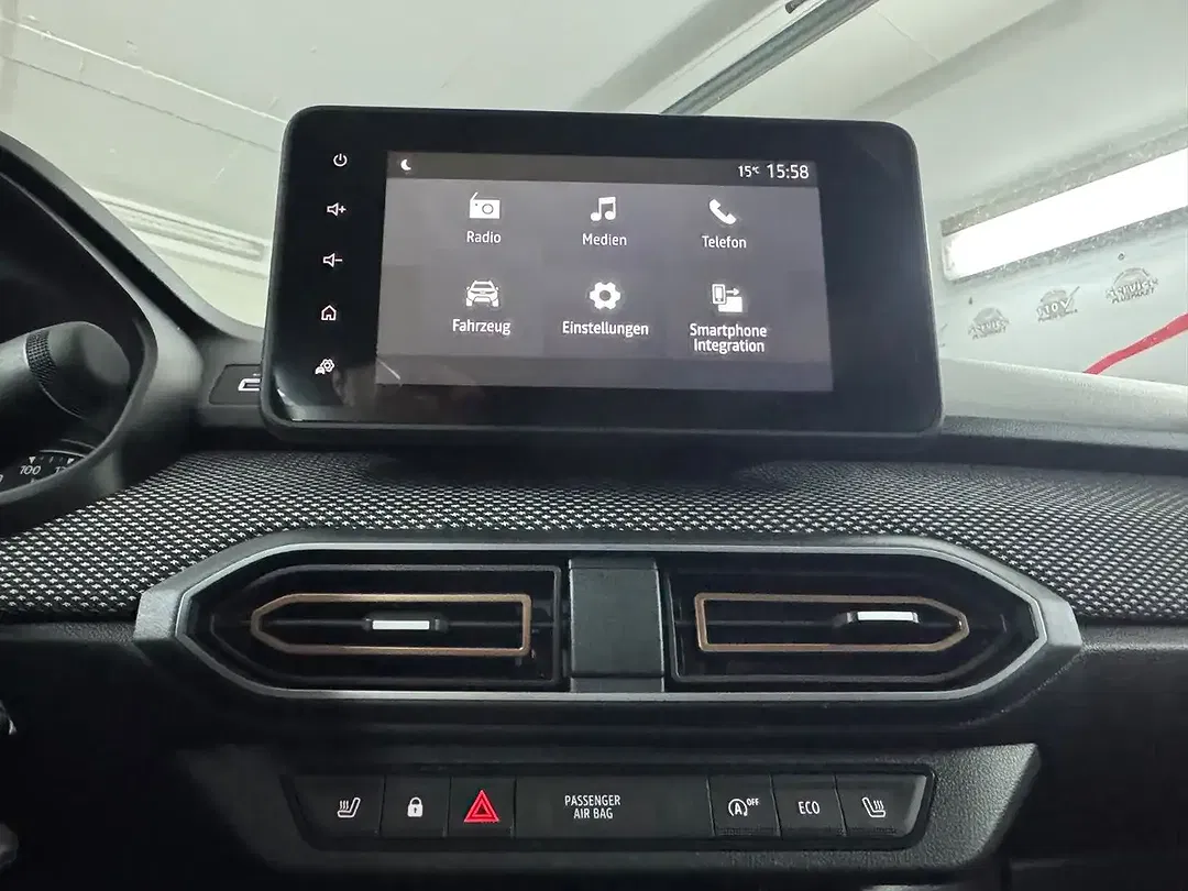 Dacia Sandero - Thumbnail 25