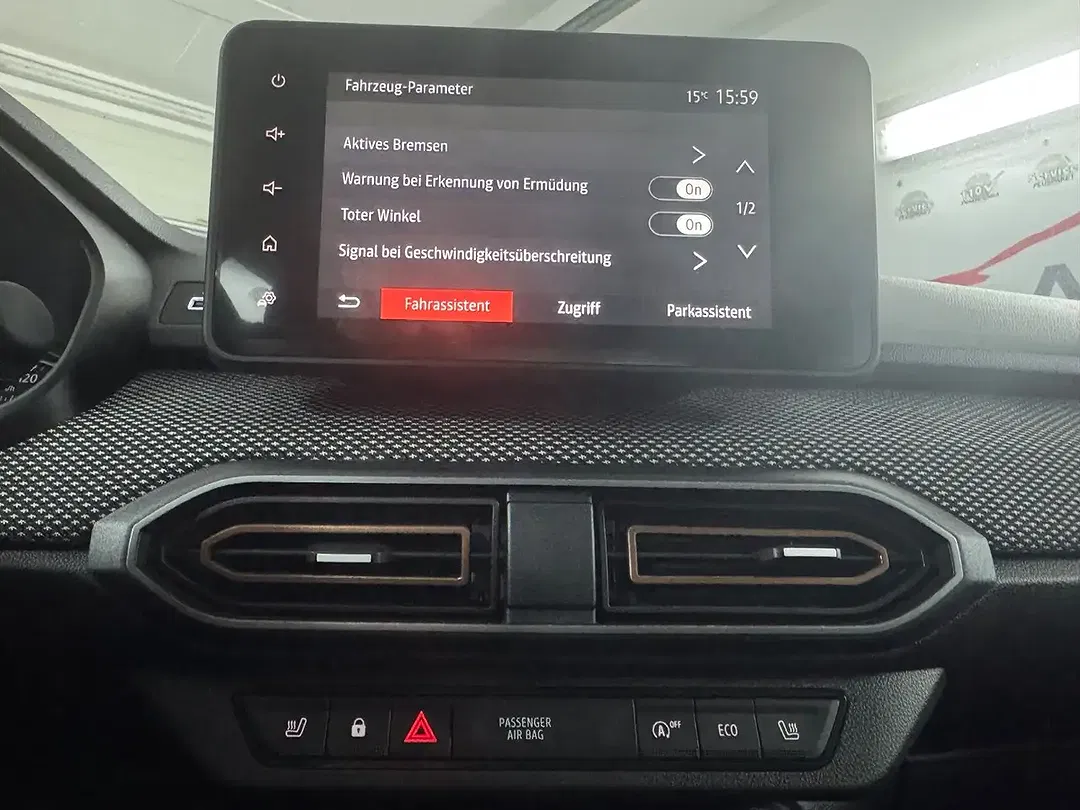 Dacia Sandero - Thumbnail 26