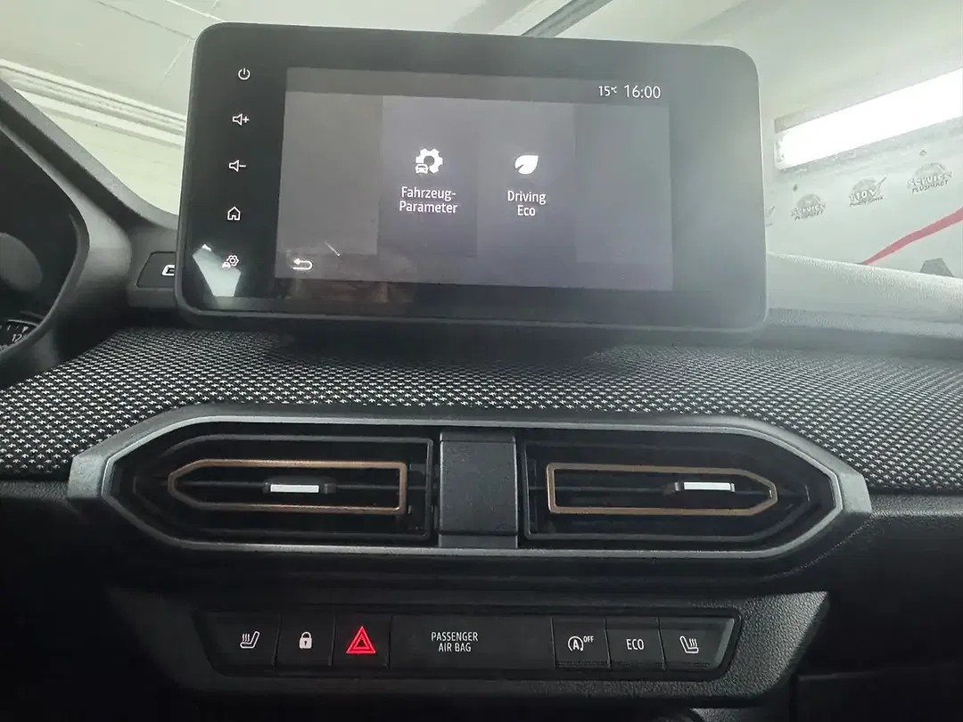 Dacia Sandero - Thumbnail 27
